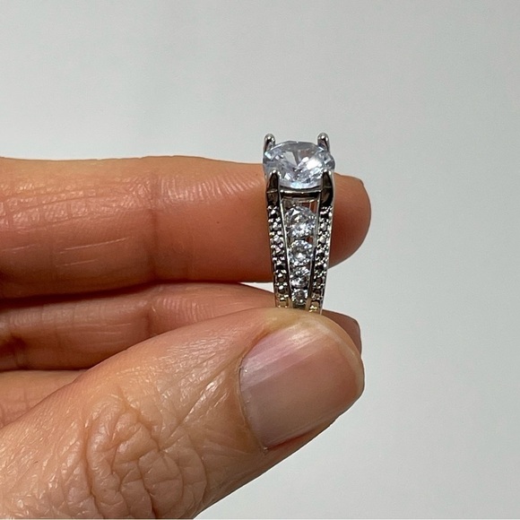 925 Silver Ring Solitaire Size 8 Women Wedding Engagement Anniversary Promise - Picture 4 of 10